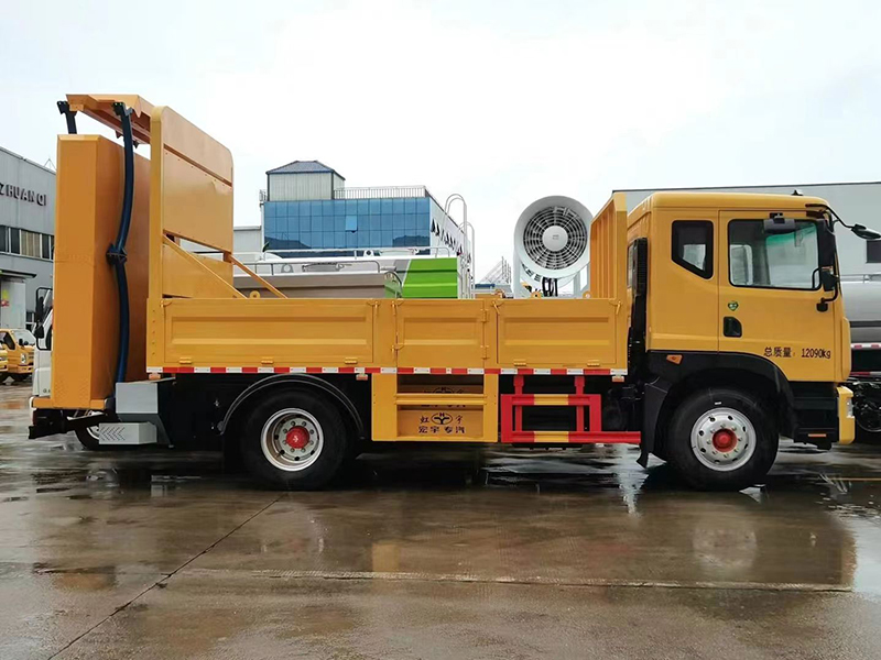东风D9—100K防撞缓冲车