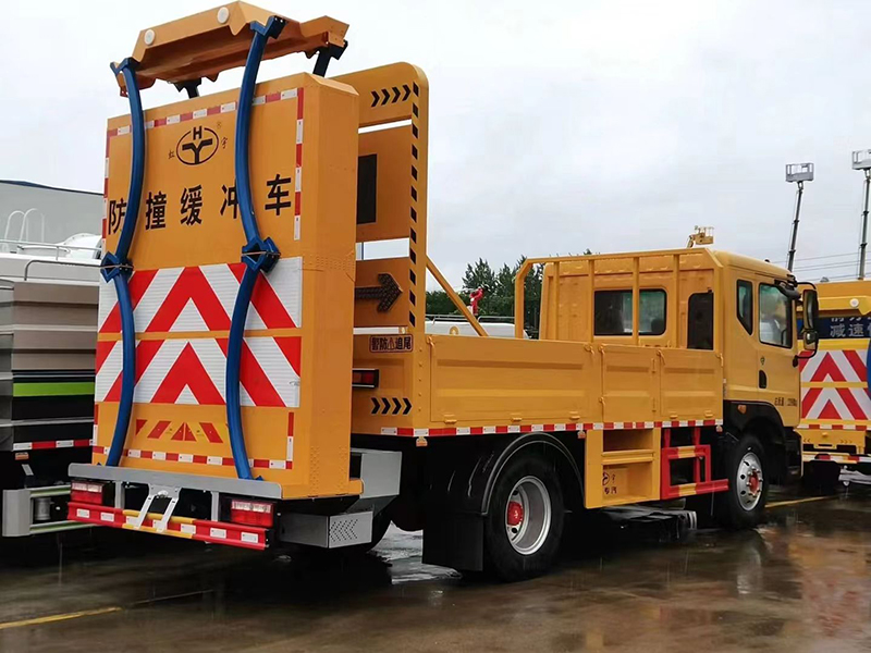 东风D9—100K防撞缓冲车